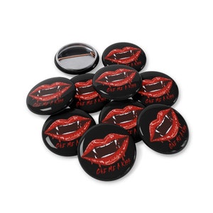 Give Me A Kiss - Vampire Round Pins