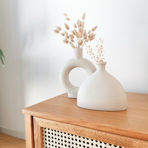 Ceramic Nordic Off-White Vase | Minimalist Decorative Flower Pot | One Off Table Centrepiece, Living and Bedroom Decor