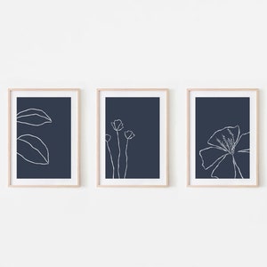 Impression botanique bleue. Ensemble de 3 impressions. Dessin au trait floral. Art mural bleu marine. Décor indigo bleu. Ensemble d’impressions botaniques. Dessin au trait botanique.
