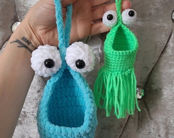 Mini modèle au crochet yip yip, couture basse