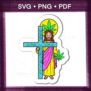 Könnte beinhalten: Ein Aufkleber mit einer Cartoon-Illustration einer Figur, die ein Kreuz mit Cannabisblättern hält. Die Figur trägt ein gelbes Gewand, eine rosa Schärpe und einen Heiligenschein. Der Aufkleber hat oben den Text "SVG • PNG • PDF".