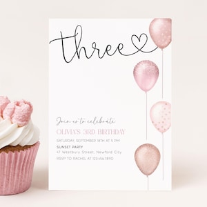 Invitación editable para el tercer cumpleaños de una niña, globos rosas, descarga digital moderna y sencilla de Canva