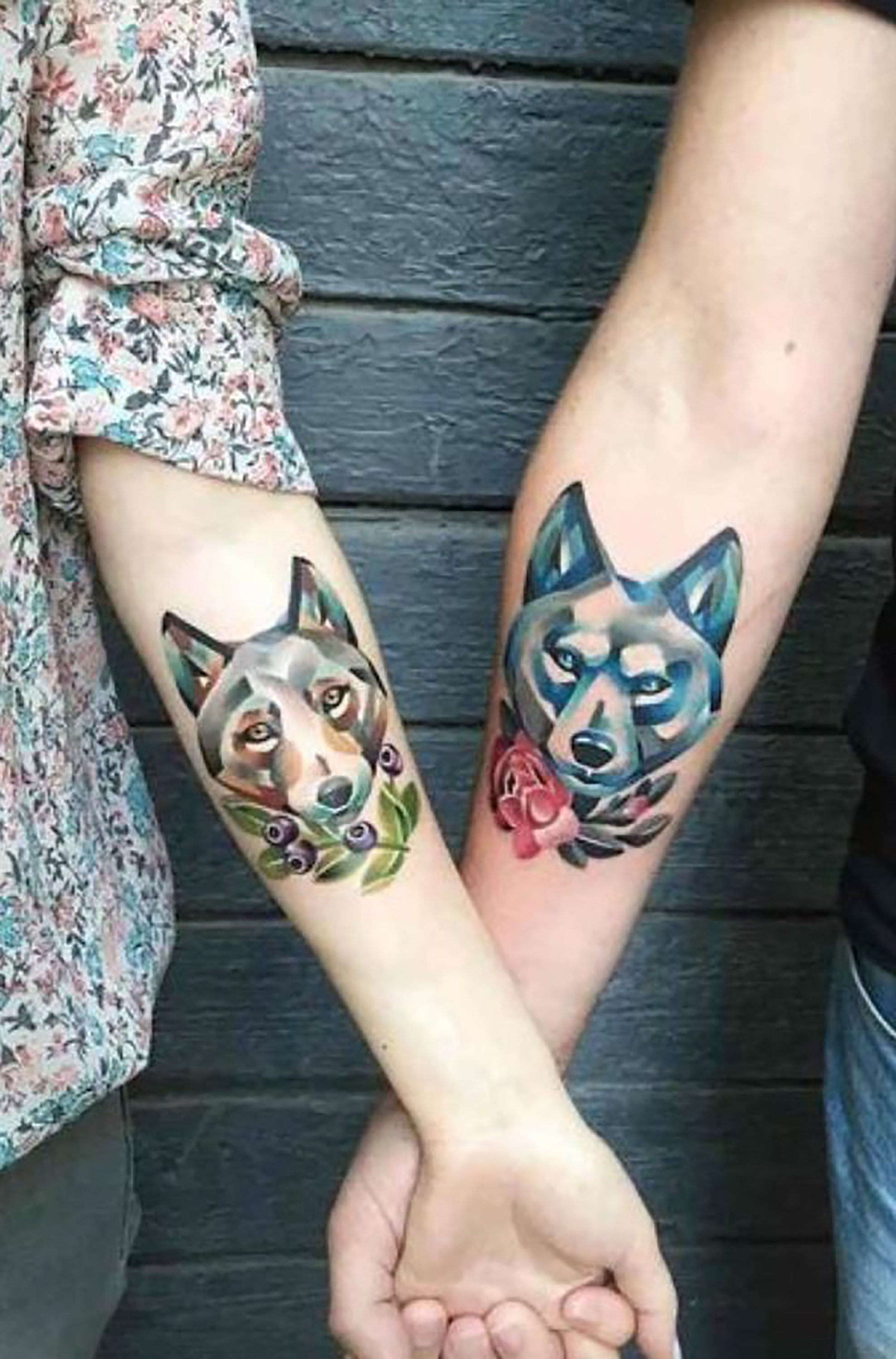 30+ Really Strange And Adorable Wrist Tattoos | Wolf tattoos for women,  Tattoos for women, Simple wolf tattoo