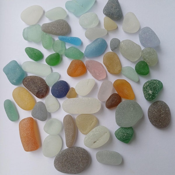 nicely sea polished set of multicolor sea glass from Japan. Ideal for collectors, jewel makers or simply decorate anything.
