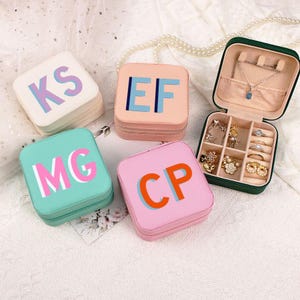 Aangepaste reissieradendoos, schaduwmonogram sieradendoos, bruidsmeisje geschenken doos voor zus, vriend. Cadeau voor haar, bruiloft sieraden reisorganisator