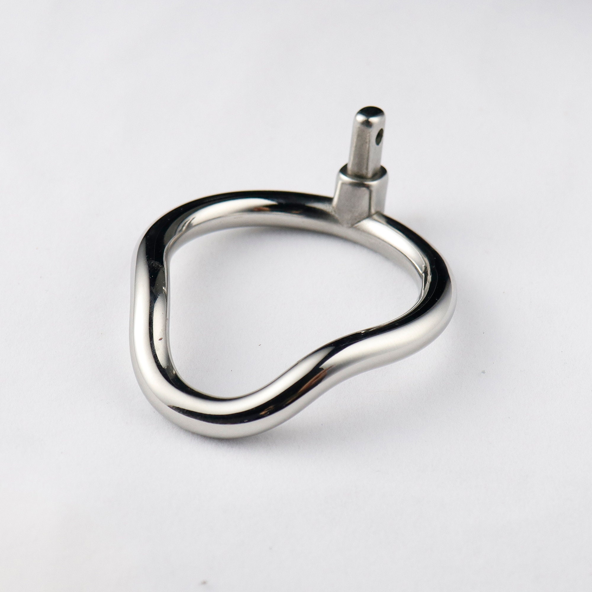 Cage de chasteté plate pour homme avec anneau de pénis en métal intégré  BDSM en acier inoxydable pour adultes FK-76 (anneau de base 55 mm, anneau  FK-76-Arc) : : Santé et Soins