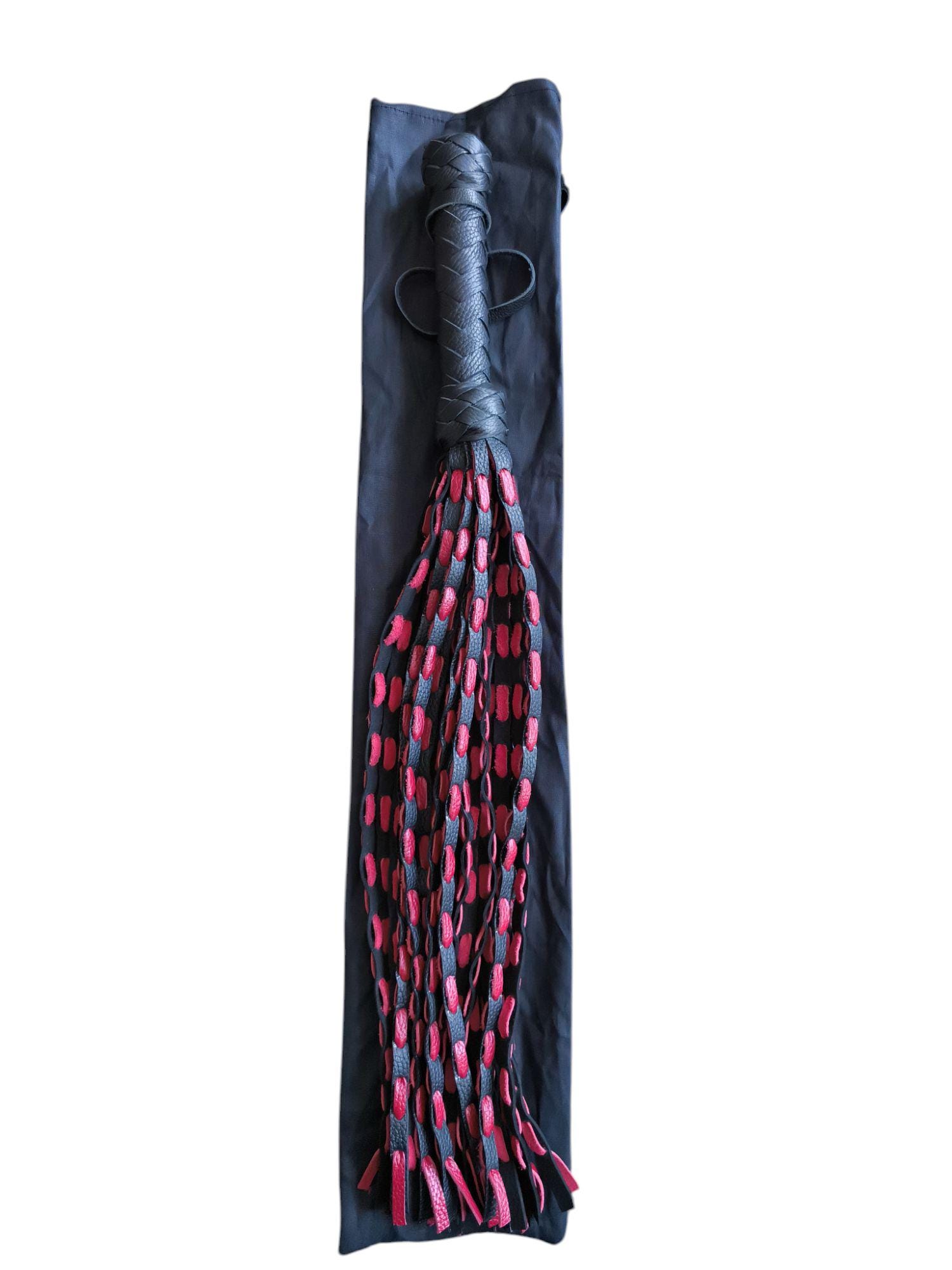 Flogger Cuir Double Extrémité – Noir Et Rouge – 25 Talons Par Côté – Bullwhip Squadron – Neuf