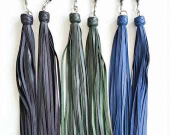Leather Flogger 30 Tail, Handcrafted Stingy Whip, Heavy Impact Toy, Couples Kink Gift.