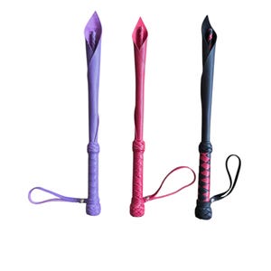 Flogger Dragon tail quirt 16.5in, Handcrafted from Genuine Leather.