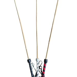 Bambusrohr 75 cm, mit echtem Leder umwickelter Griff, handgefertigt.