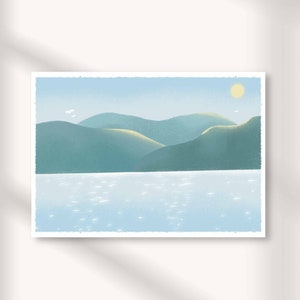 6x4 inch druckbare Postkarte, Ozean Postkarte mit Bergen PNG, digitaler Download Kunst Postkarte PDF, Geschenk für sie, Geschenk für ihn - Ruhige See
