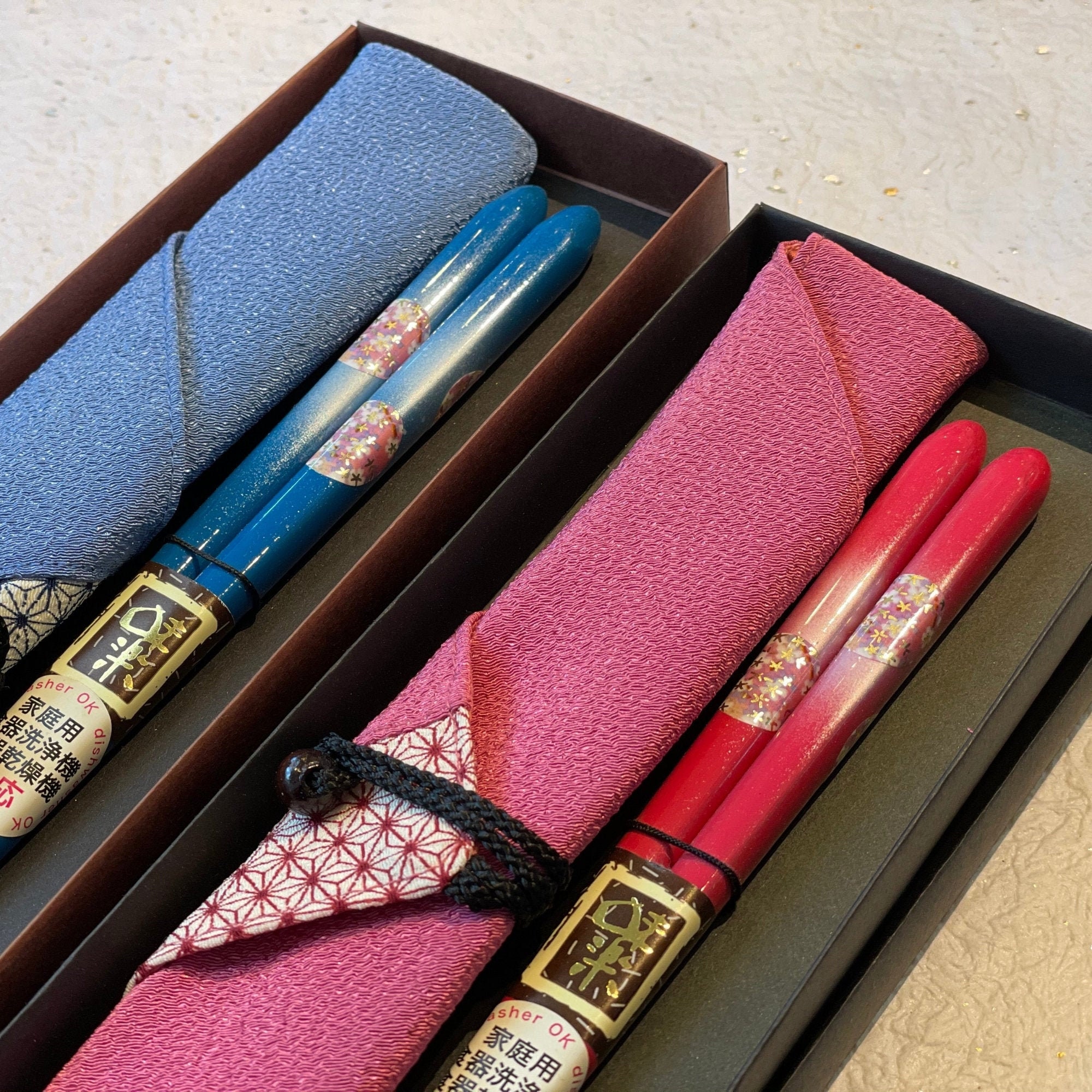 Palillos Japón Bolsa de chuleta de madera japonesa Nombre Personalizar comedor Regalo hecho a mano Regalo Hecho en Japón Par "Banquete de cerezo en flor"