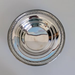 Vintage Reed & Barton Silverplate 1203 Serving Bowl, 9 3/4" Wide x 2 1/4" High, Silver Bowl