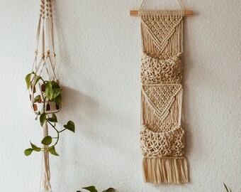 Macramé Wall Organizer / Boho Wall Hanging Bags Storage / Organization Element / Hippie Electic Style