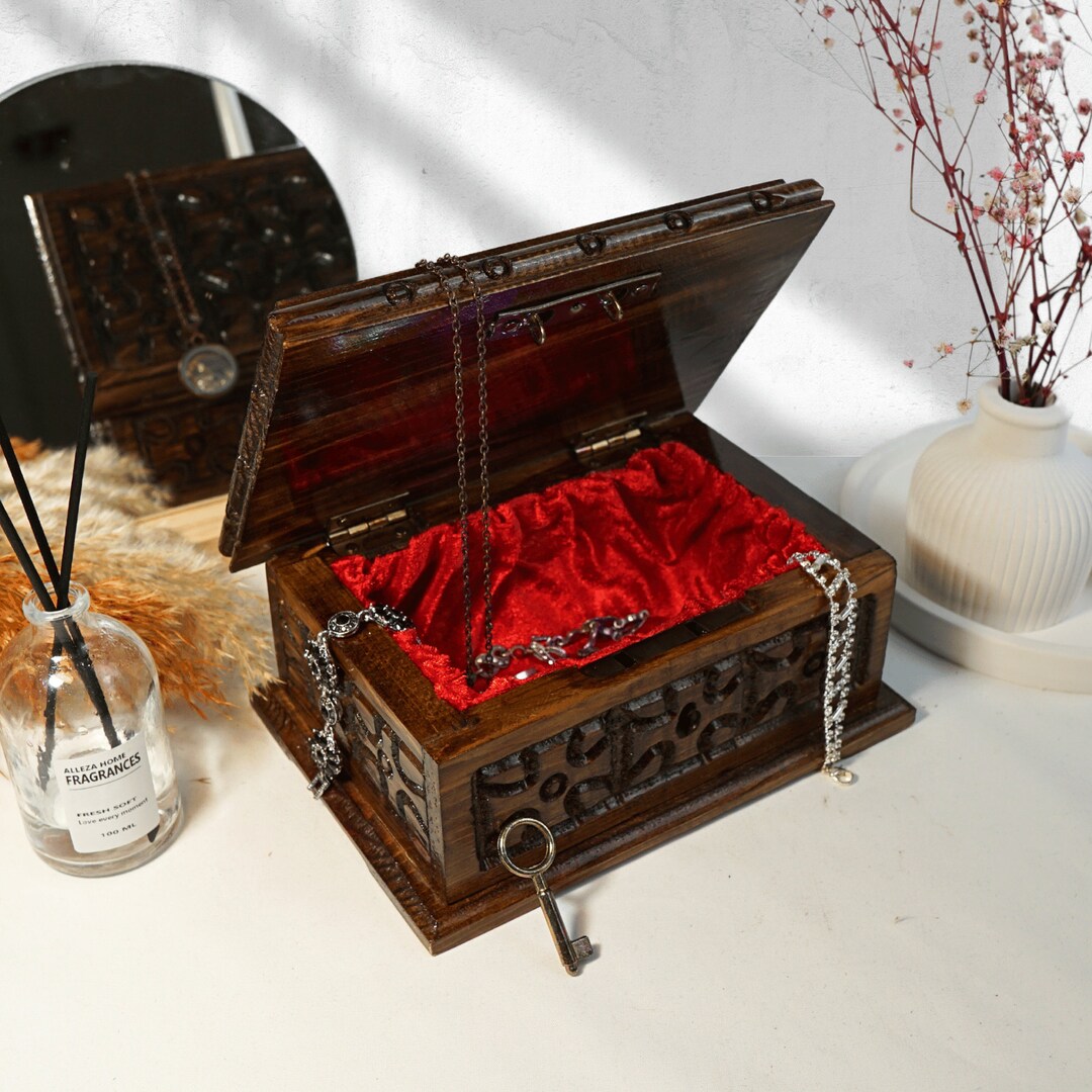Locked Wooden Jewelry Box With Key, Vintage Wooden Chest, Wooden ...