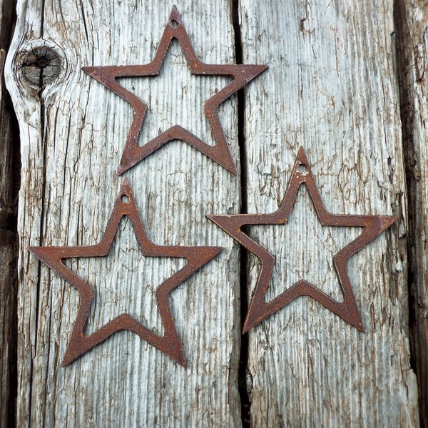 Rusty Metal STARS x 3 with Hanging Holes Garden Ornament. Rustic Garden Decor. Rusted Steel Garden Art. Metal Garden Decoration. Vintage.