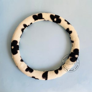 Flower Pattern Steer Wheel Cover, Warm Plush Steer Wheel Cover for Women, Fuzzy Car Accessories, Girl Steering Wheel Cover, Auto Parts