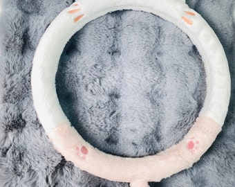 漫画猫耳ぬいぐるみステアリングホイールカバー、ぬいぐるみ刺繍クマ猫ふわふわステアリングホイールカバー、暖かいホイールカバー、車のステアリングホイールカバー