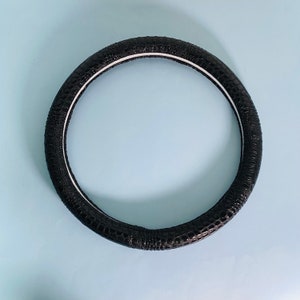 PU Leather Crocodile Stripe Steering Wheel Cover, Fashionable Steering Wheel Cover, Steering Wheel Cover for Men, Car Interior Decor