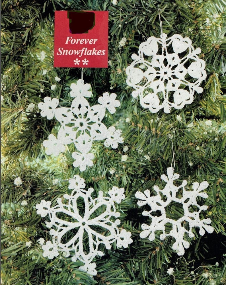 Vintage Forever Snowflakes Crochet Pattern image 1