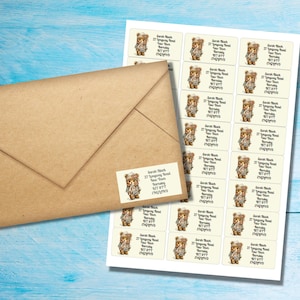 Etiquetas de dirección de remitente de osito de peluche envuelto, 24 etiquetas autoadhesivas por hoja, pegatinas rectangulares de 63,5 x 33,9 mm para cartas a amigos por correspondencia