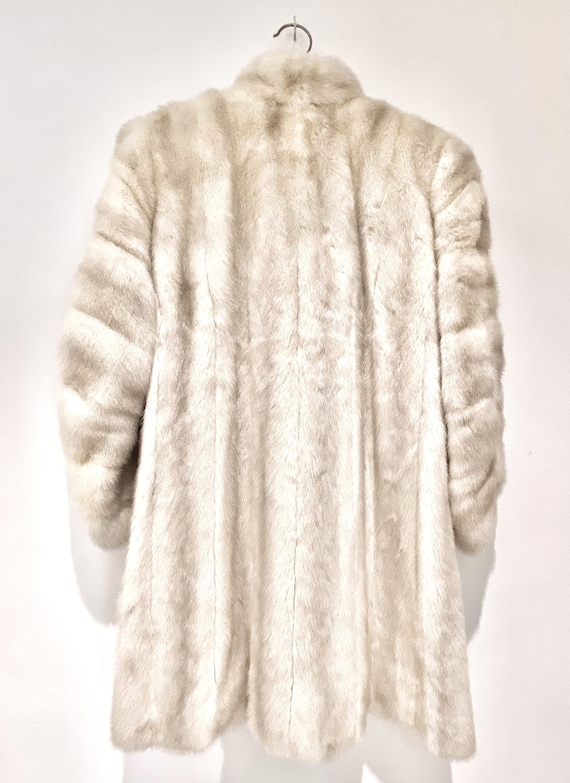 Extremely RARE and SUBLIME Vintage White Mink Coat … Gem