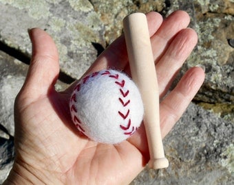 Newborn baseball Props| Felt Baseballs|  | Photography Prop | Baseball Theme Photo Prop| Miniature Baseball Bat |Wool Felt | Nursery Decor|