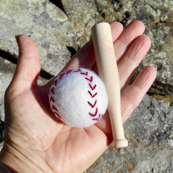Newborn baseball Props| Felt Baseballs|  | Photography Prop | Baseball Theme Photo Prop| Miniature Baseball Bat |Wool Felt | Nursery Decor|