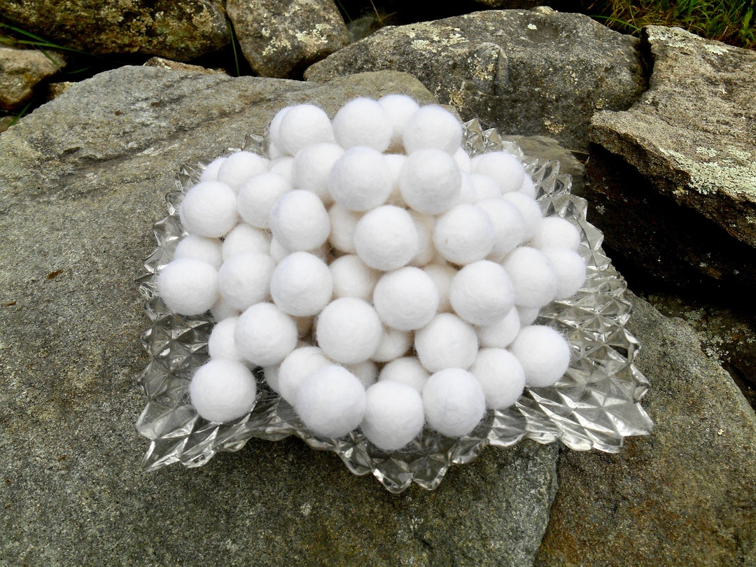 Wool Felt Balls // Felt Ball Garland DIY // Diy Mobile // Diy Etsy