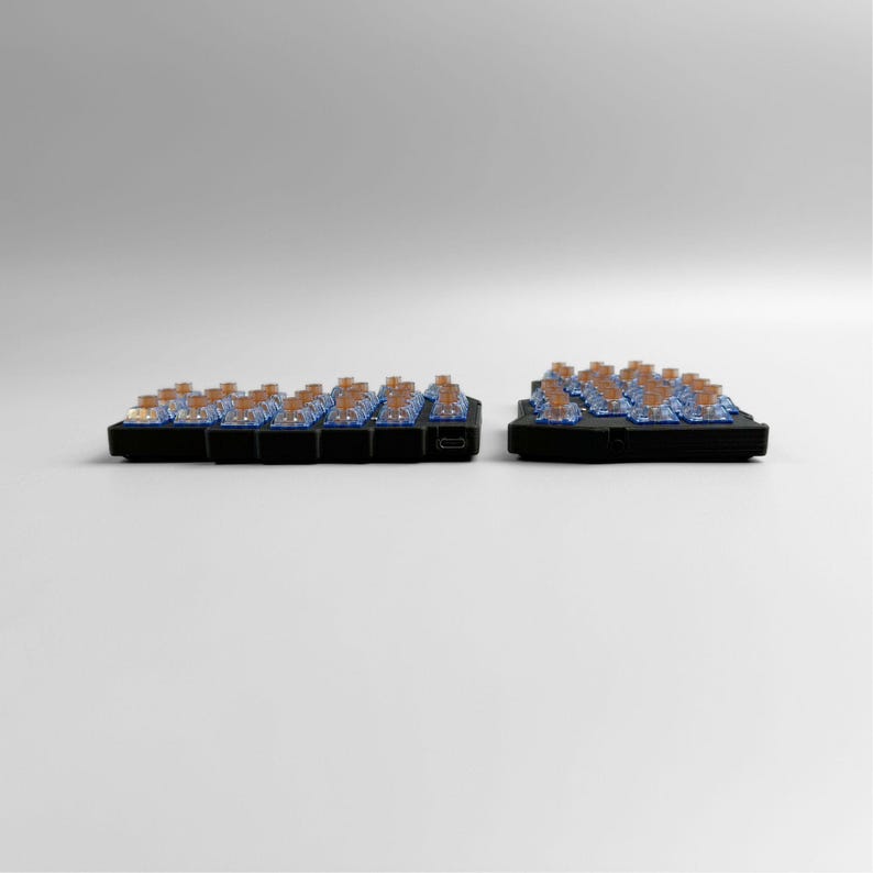Corne v4.1 MX Wired Split Keyboard - Thumbnail 4