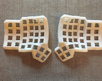 beekeeb Smooth Surface SLA Resin Dactyl Manuform Mini Split Ergonomic Keyboard Case