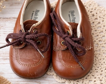 brown toddler boy dress shoes Elephantito Alex Driver Toddlers Natural, 6 M US Toddler