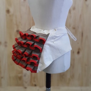 Polisón, Siglo XIX, réplica inspirada en el &quot;MET Museum 1880s European bustle&quot;, ropa interior histórica, recreación histórica, cosplay.