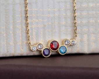 Personalisierte Geburtsstein Halskette: Personalisierter Familienschmuck