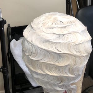 Finger Wave / Platinum Blonde / Human Hair Wig