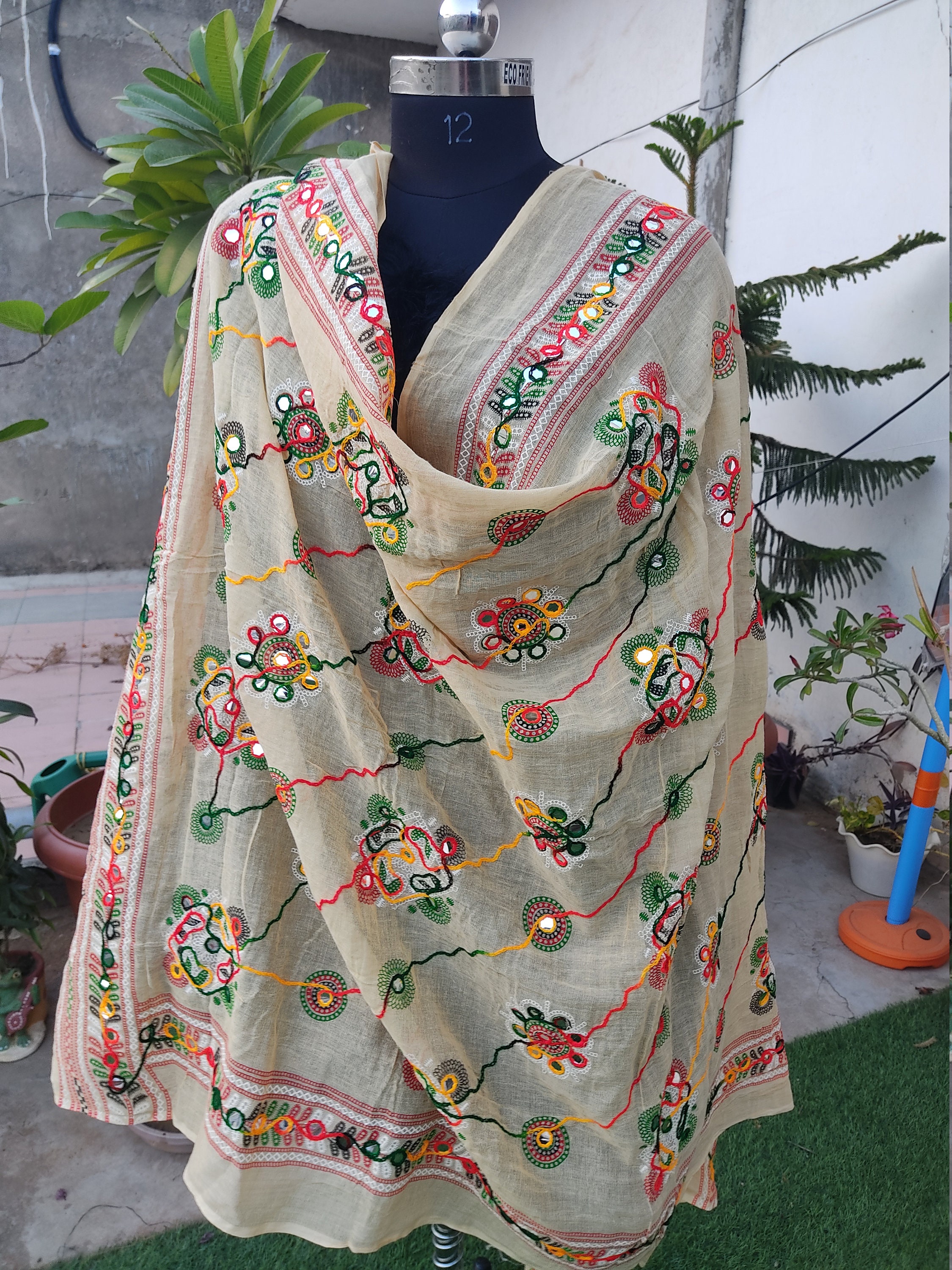 Scarf shop dupatta style
