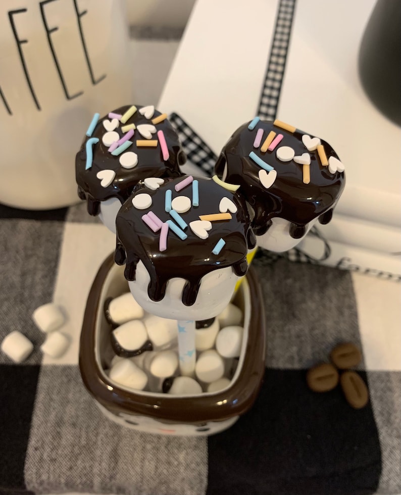 and sprinkles glue clay Set of 3 faux marshmallows with faux chocolate