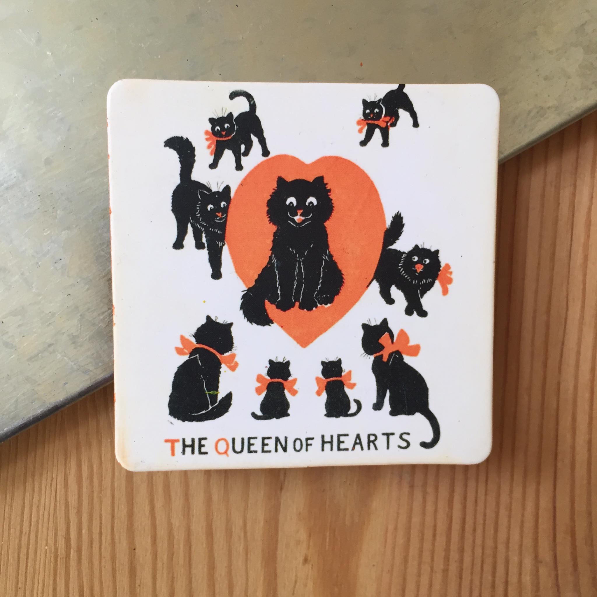 Cat Lovers The Queen Of Hearts Magnet For | Décor Frigo Mural Idées Cadeaux |