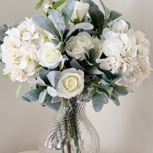 Grand arrangement floral de luxe d'hortensias blancs et de roses en soie, pièce maîtresse, bouquet, arrangement de table image 4