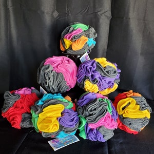 RB6G 6&quot; Rooting Ball Mental Enrichment Hide and Seek Treat Snuffle Ball