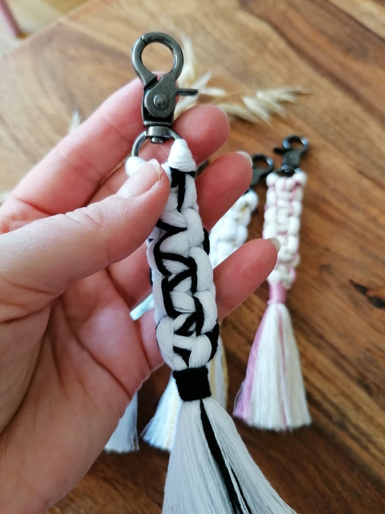 Macrame Keychain Cleopatra Carabiner Pocket Pendant