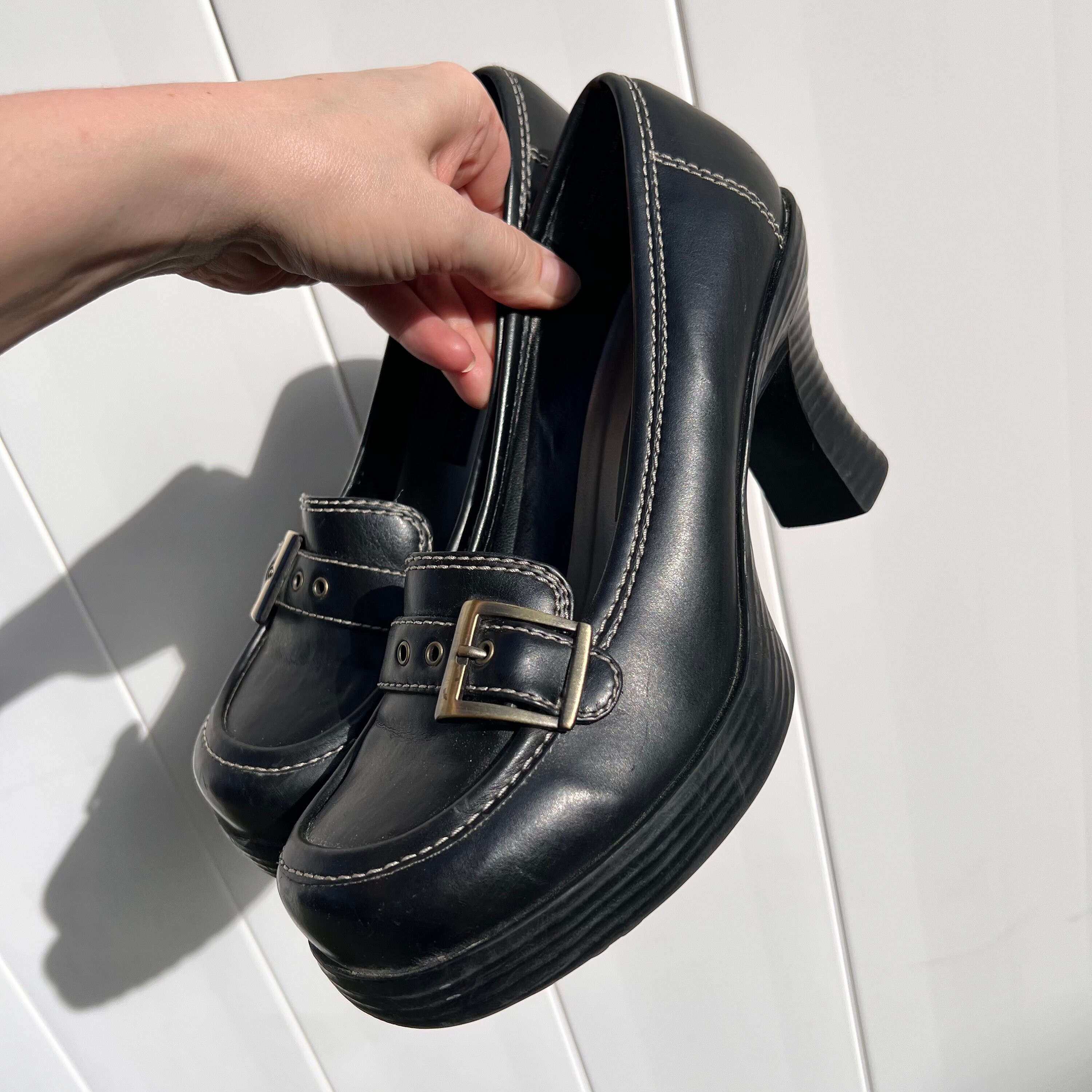 buckle pumps