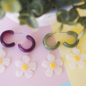 Daisy flower hoop earrings