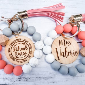 Regalo de enfermera escolar, llavero de enfermera escolar, pulsera de enfermera escolar, pulsera de enfermera personalizada, regalo de enfermera personalizado, regalo de la semana de enfermera