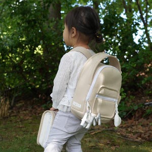 カスタム幼児用バックパック - パーソナライズされた幼稚園およびデイケアバッグ - 旅行および通学用バックパックギフト