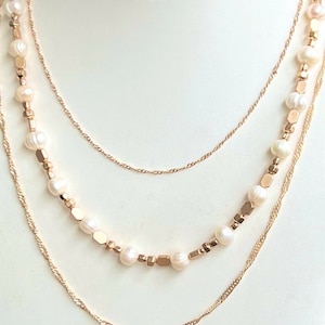Freshwater Pearl Necklace with gold accents, lobster clasp, with 2 Gold Layering necklaces, Shell necklace, Wedding Jewelry, dainty necklace