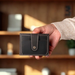 Portafoglio in pelle personalizzato, regalo per lo sposo, portafoglio con iniziali personalizzate, portafoglio sottile da uomo, regalo di nozze rustico, regalo per il testimone di nozze