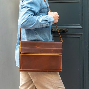 Personalized Leather Laptop Bag: MacBook Pro 13–16″ & Air Sleeve with Strap