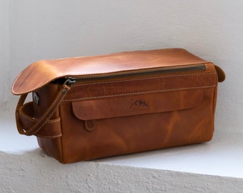 Leather Dopp Kit For Men, Leather Toiletry Bag Gift For Groomsmen/Boyfriend/Husband/Birthday