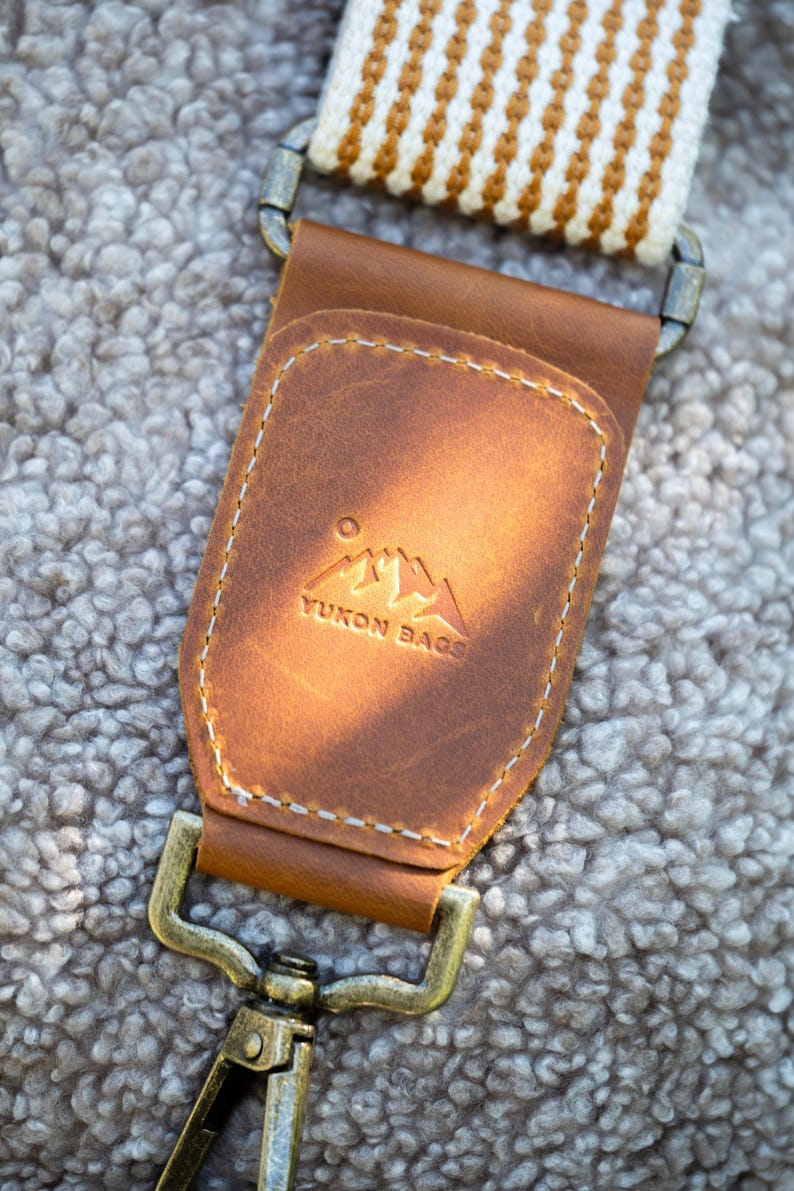 shoulder strap